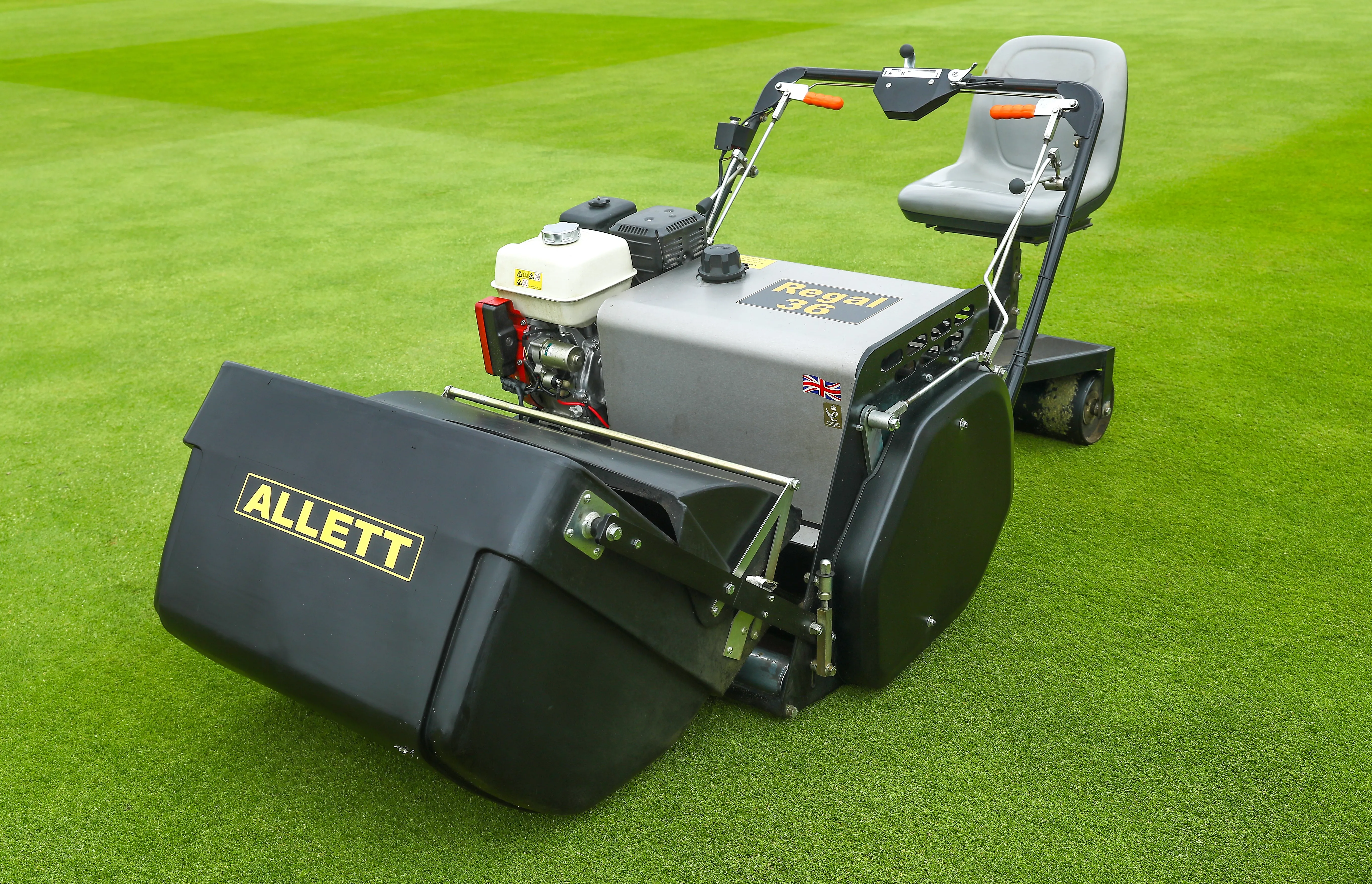 ALLETT Allett Regal 36 Cylinder Mower