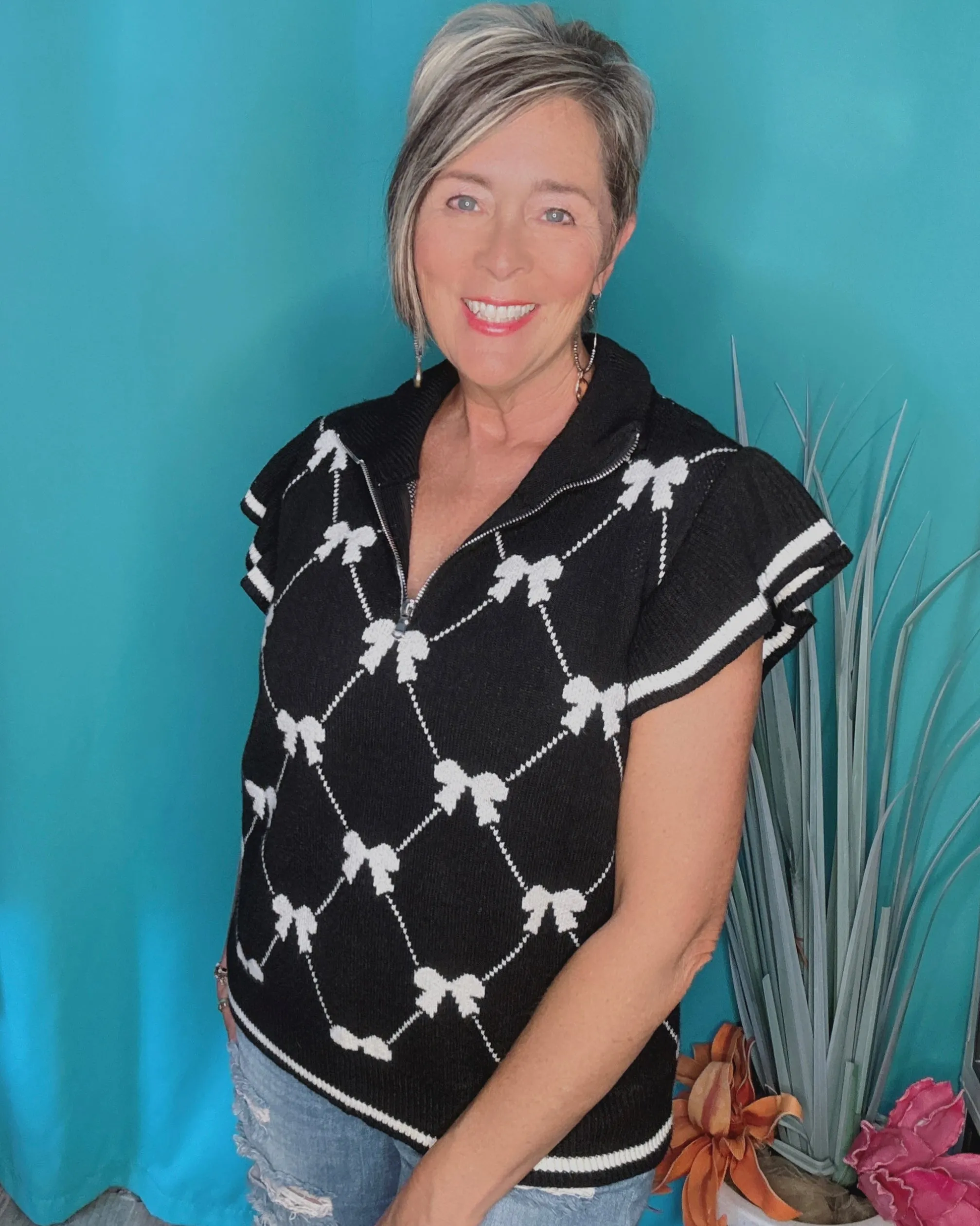 Black w/White Bow Zip Neck Ruffle Cap Sleeve Knit Sweater Vest Top