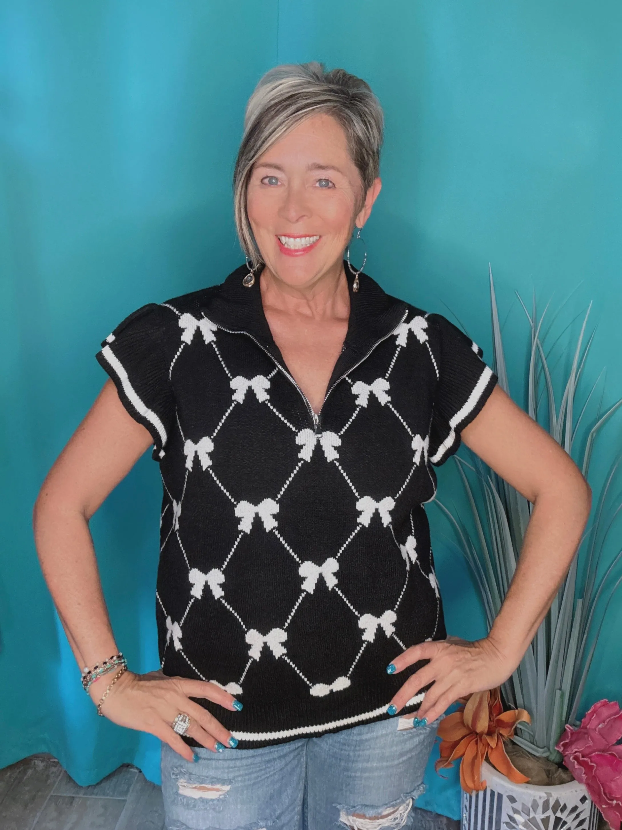 Black w/White Bow Zip Neck Ruffle Cap Sleeve Knit Sweater Vest Top