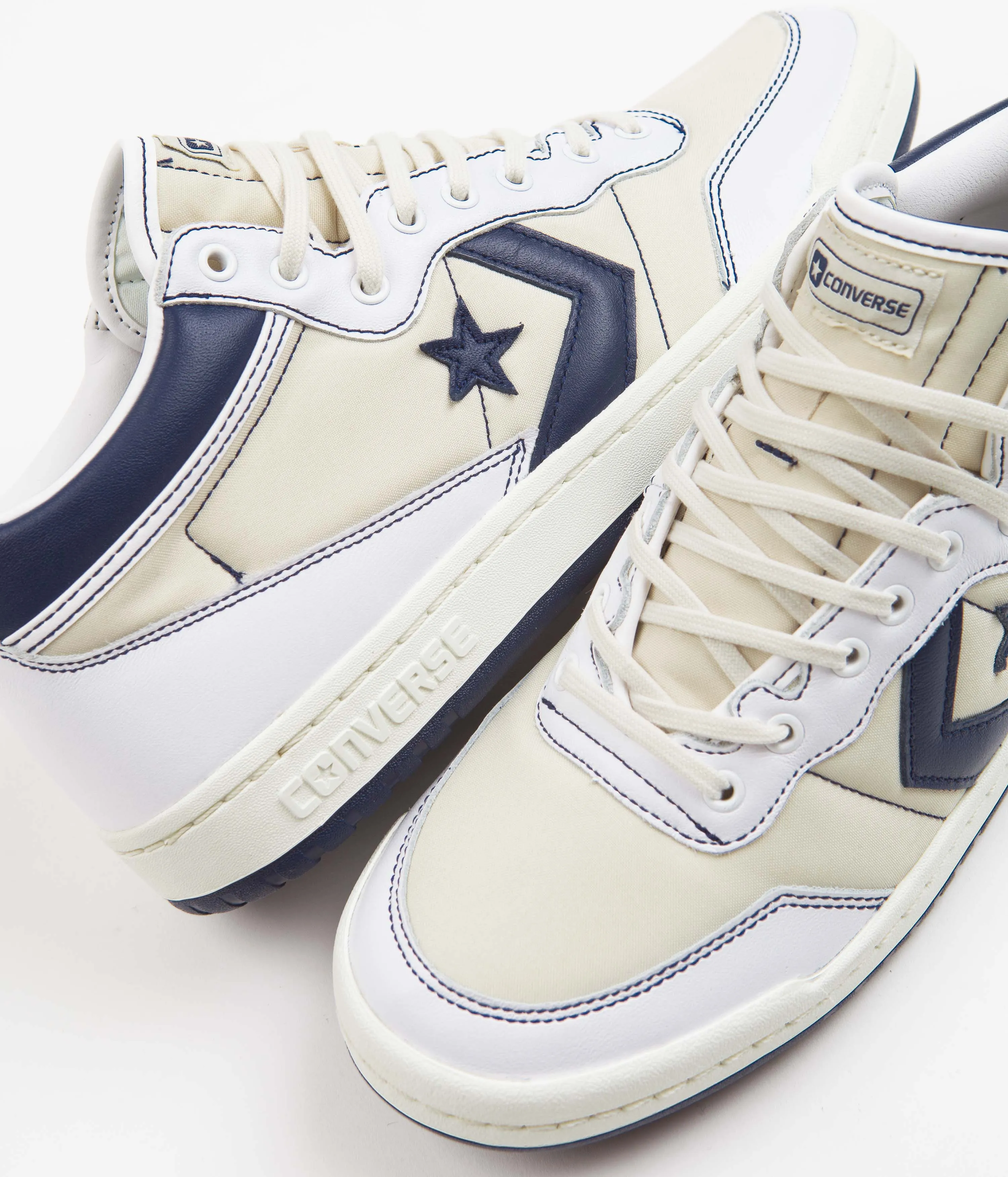 Converse Fastbreak Pro Sage Mid Shoes - White / Navy / Egret