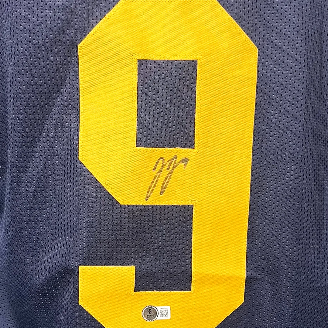 J.J. McCarthy Signed Michigan College Blue Football Jersey (Beckett)