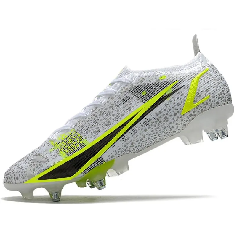 Men's Soccer Shoes Outdoor Soft Breathable Football Boots for Ultimate Comfort and Performance