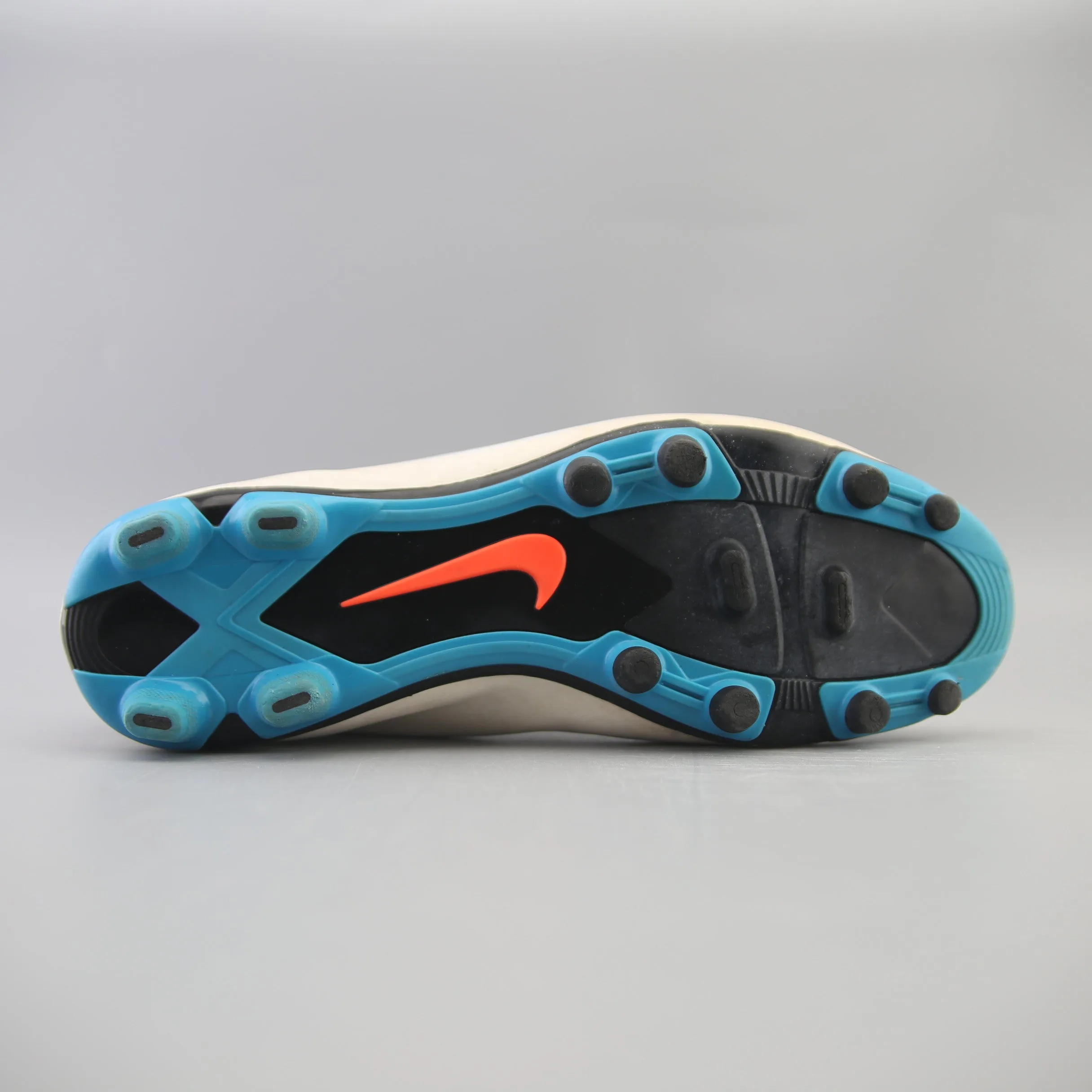 NIKE HYPERVENIM PHADE FG