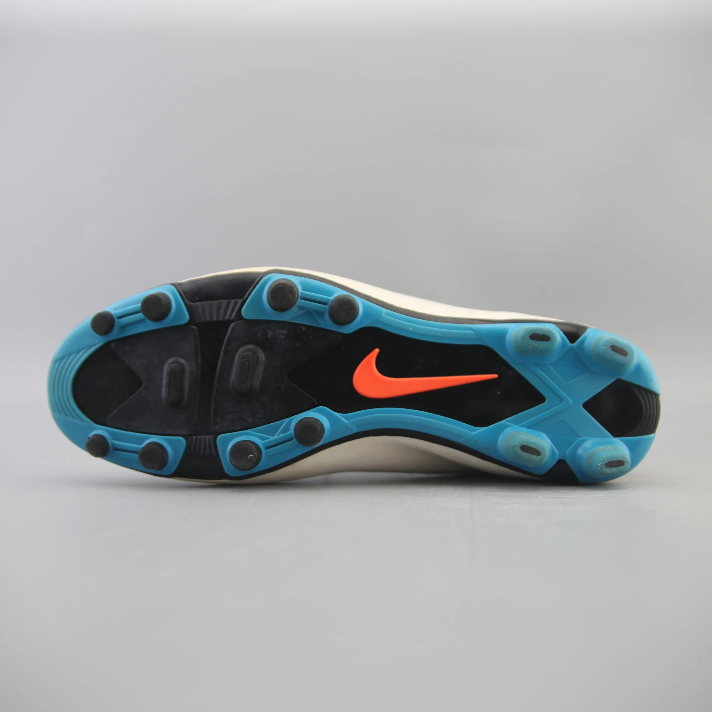 NIKE HYPERVENIM PHADE FG