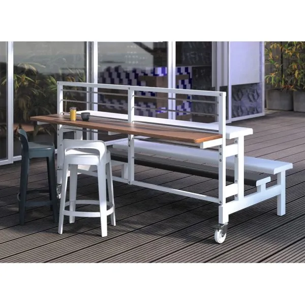 RS Barcelona Crew Mobile Stand