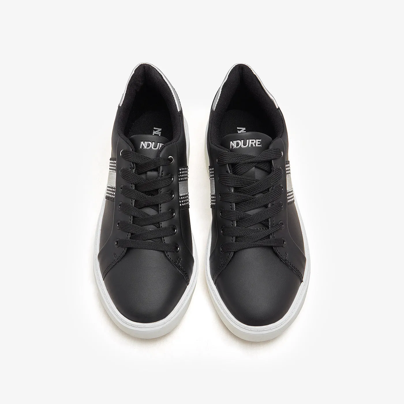 Women's Relaxed Fit Kicks